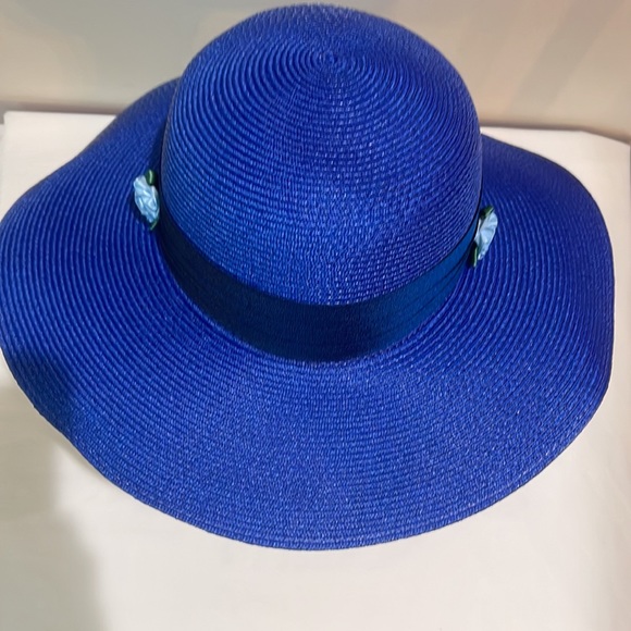 Vintage Blue Hat With Navy Band With Flowers - Picture 3 of 4